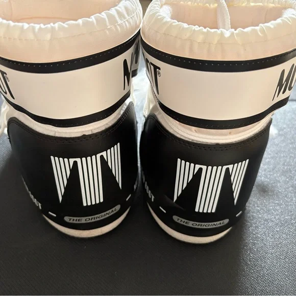 Original Moon Boots Size 4.5 to 7 US) or 36-38 (EU) - Picture 4 of 5